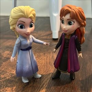 Frozen Sisters Singing and Talking Set